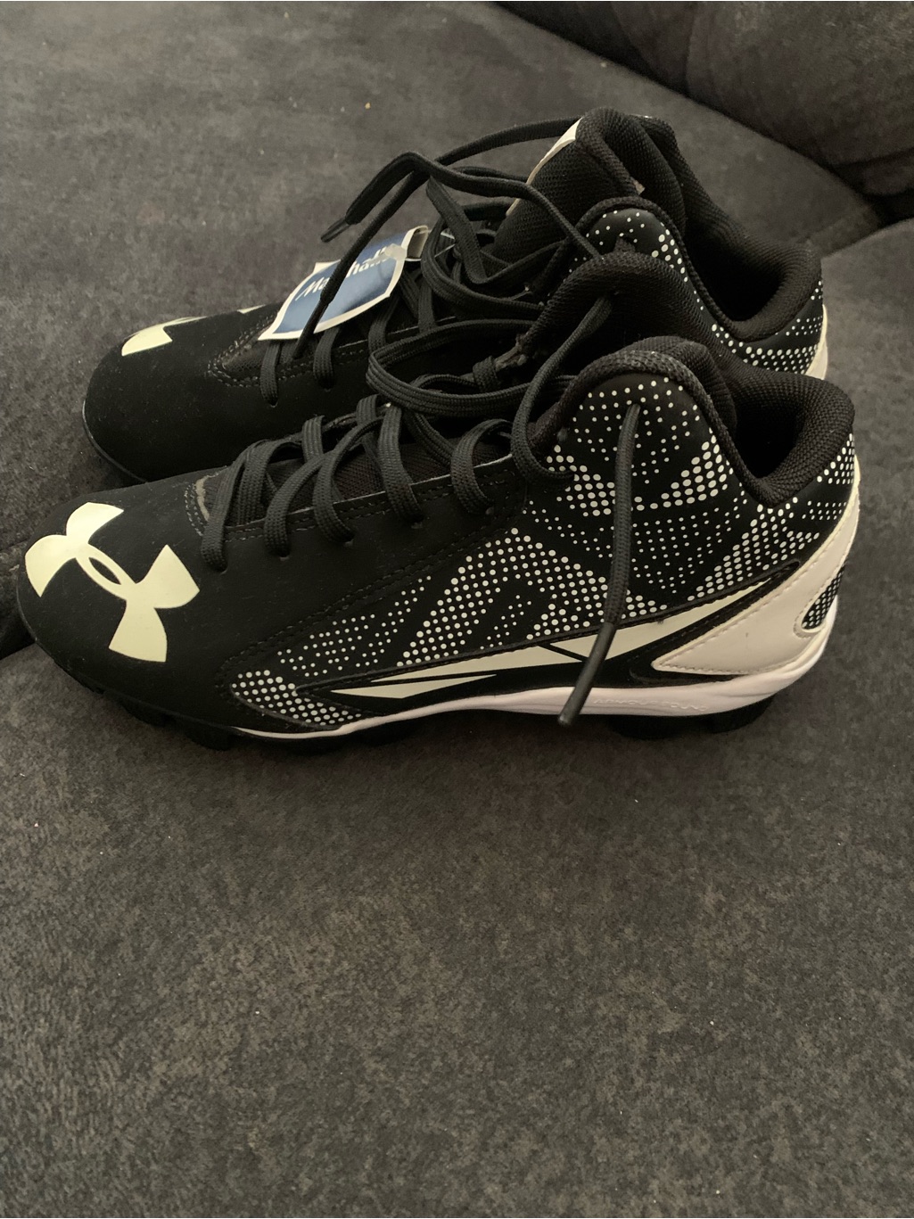 Nwt - Under Armor Baseball Cleats - Boys Size 3 1/2y
